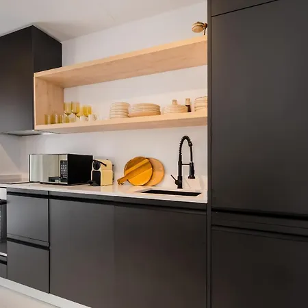 Stylish Designer Duplex-3beds 2baths-puerta Carmona Centro 公寓