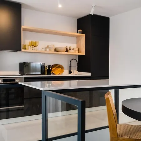 Stylish Designer Duplex-3beds 2baths-puerta Carmona Centro 公寓