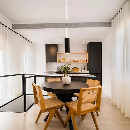 Stylish Designer Duplex-3beds 2baths-puerta Carmona Centro 公寓 *